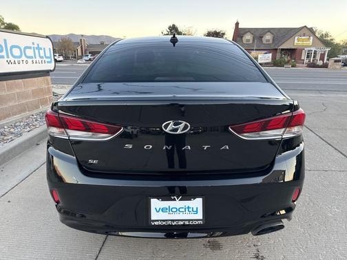 2018 Hyundai SONATA SE