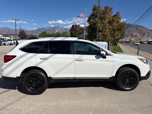 2017 Subaru Outback 3.6R Touring