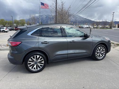 2020 Ford Escape Titanium