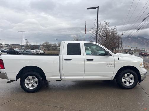 2024 RAM 1500 Classic SLT