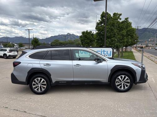 Ice Silver Metallic 2025 Subaru Outback Premium