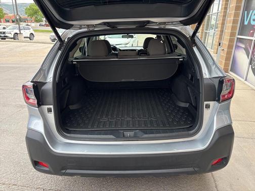 Ice Silver Metallic 2025 Subaru Outback Premium