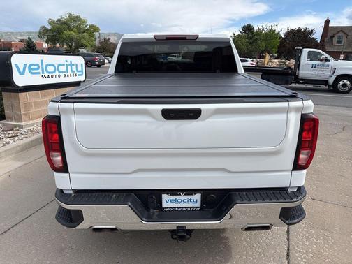 Summit White 2023 GMC Sierra 1500 SLE