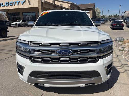 Star White Metallic Tri-Coat 2024 Ford Expedition Max Platinum
