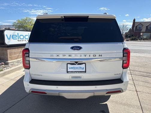 Star White Metallic Tri-Coat 2024 Ford Expedition Max Platinum