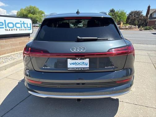 2021 Audi e-tron Premium