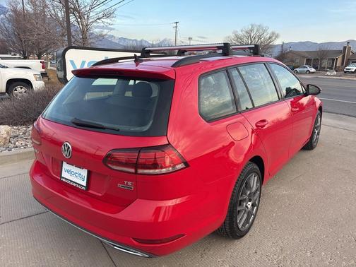 2018 Volkswagen Golf SportWagen TSI S