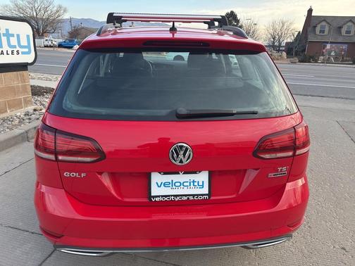 2018 Volkswagen Golf SportWagen TSI S