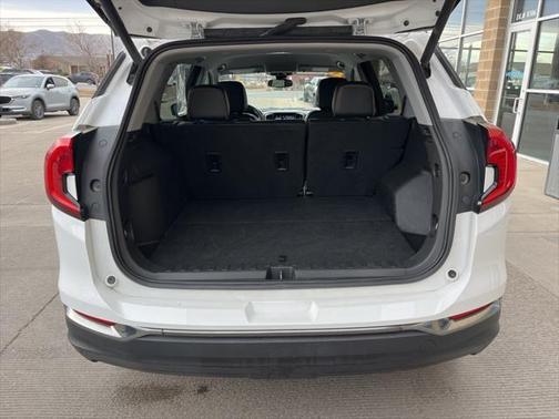 2023 GMC Terrain AWD AT4