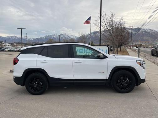 2023 GMC Terrain AWD AT4