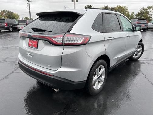 Photo 5 of 24 of 2017 Ford Edge SE