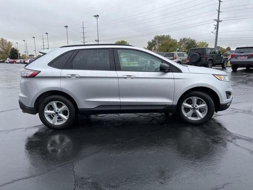 Photo 4 of 24 of 2017 Ford Edge SE