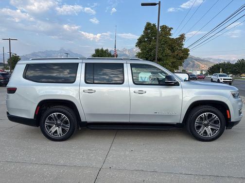 2023 Jeep Wagoneer L Series II 4x4