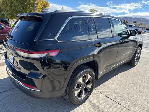 2023 Jeep Grand Cherokee 4xe Base