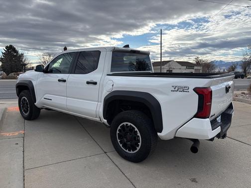 2024 Toyota Tacoma TRD Off-Road