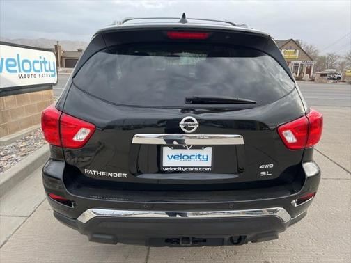 2019 Nissan Pathfinder SL