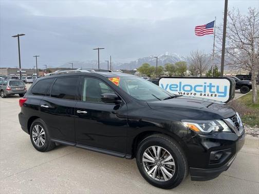 2019 Nissan Pathfinder SL