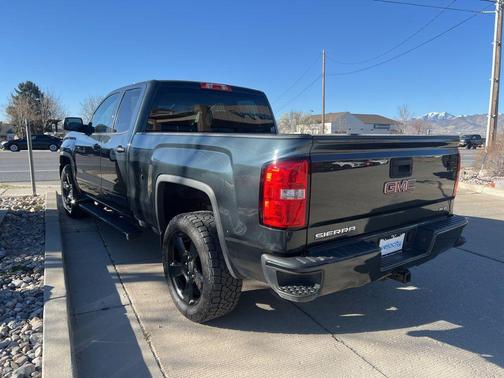 Gray 2017 GMC Sierra 1500 SLE