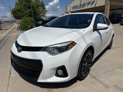 Super White 2016 Toyota Corolla S Plus
