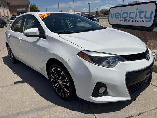 Super White 2016 Toyota Corolla S Plus