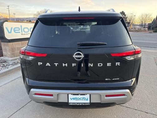 2025 Nissan Pathfinder SL 4WD