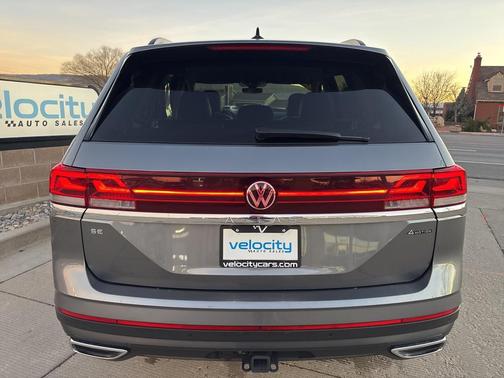 2024 Volkswagen Atlas 2.0T SE w/Technology 4MOTION