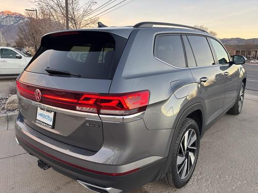 2024 Volkswagen Atlas 2.0T SE w/Technology 4MOTION