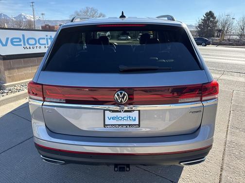 2024 Volkswagen Atlas 2.0T SE w/Technology 4MOTION