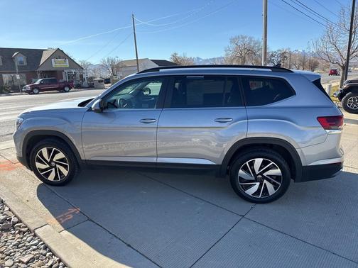 2024 Volkswagen Atlas 2.0T SE w/Technology 4MOTION