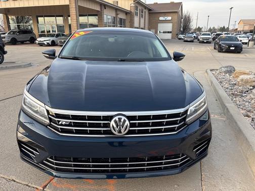 2018 Volkswagen Passat 2.0T R-Line