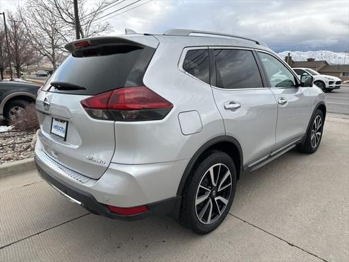 2020 Nissan Rogue SL