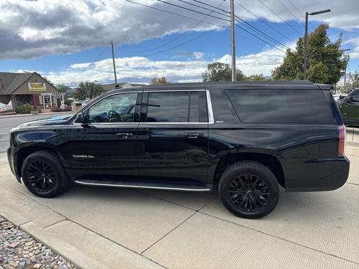 2020 GMC Yukon XL SLT