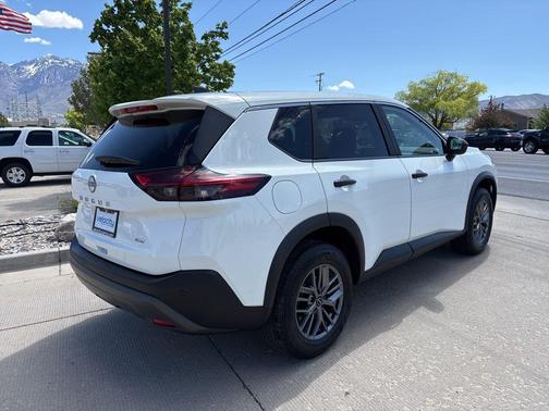 Glacier White 2023 Nissan Rogue S