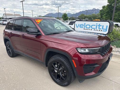 Velvet Red Pearlcoat 2024 Jeep Grand Cherokee Altitude