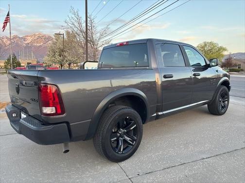 2024 RAM 1500 Classic Warlock Crew Cab 4x4 5'7' Box