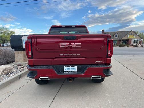 2021 GMC Sierra 1500 AT4