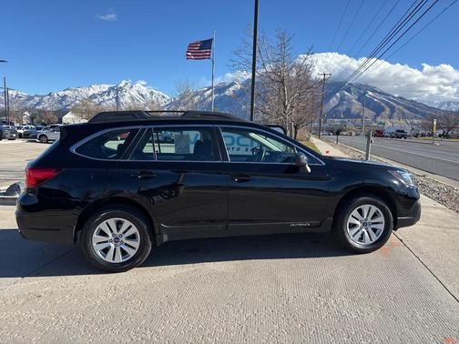 2019 Subaru Outback 2.5i