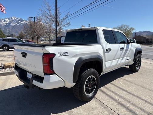 2025 Toyota Tacoma TRD Off-Road