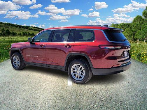 2023 Jeep Grand Cherokee L Laredo 4x2