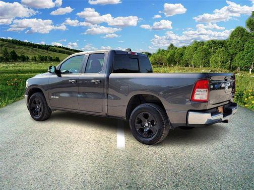 2022 RAM 1500 Big Horn Quad Cab 4x4 64' Box