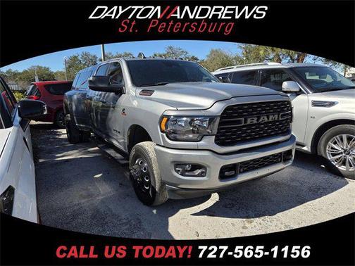 2022 RAM 3500 Big Horn Crew Cab 4x4 8 Box