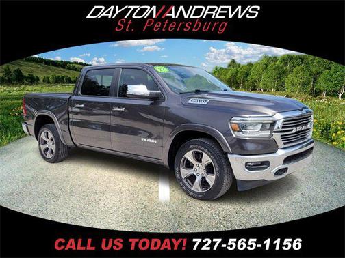 2022 RAM 1500 Laramie Crew Cab 4x2 57' Box