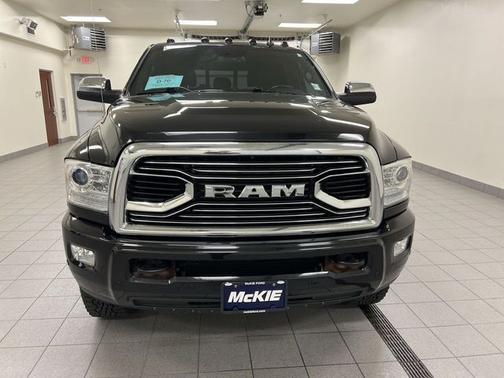 Brilliant Black Crystal Pearlcoat 2017 RAM 3500 LARAMIE LONGHORN