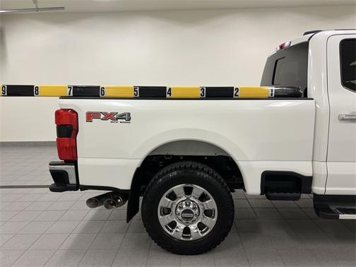 2023 Ford F-350 LARIAT SUPER DUTY