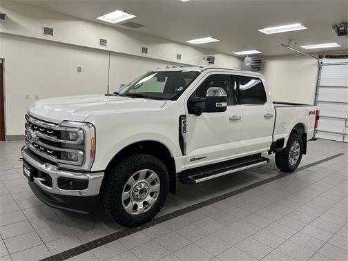2023 Ford F-350 LARIAT SUPER DUTY