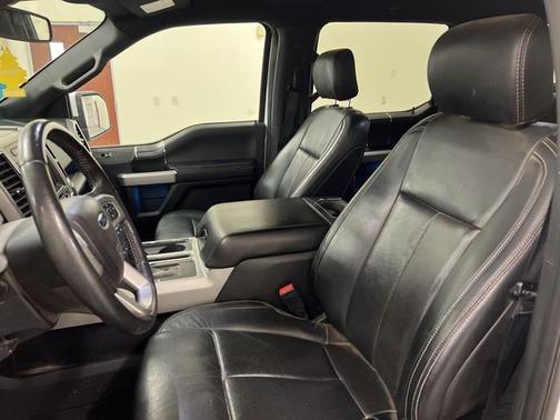 OXFORD WHITE 2020 Ford F-150 LARIAT
