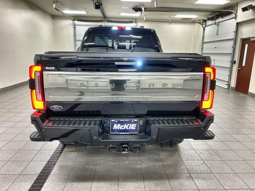 2023 Ford F-350 LIMITED