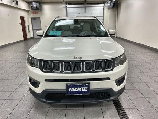 White Clearcoat 2018 Jeep Compass LATITUDE