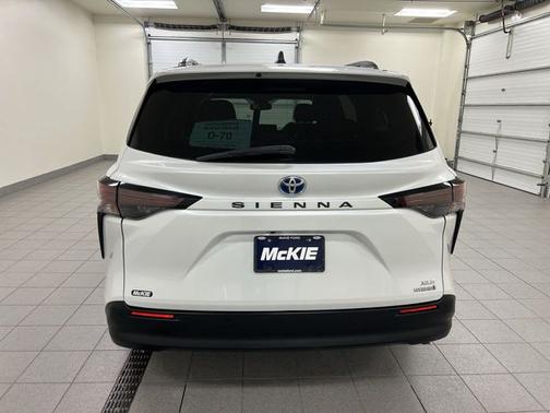 White 2024 Toyota Sienna XLE 7 PASSENGER