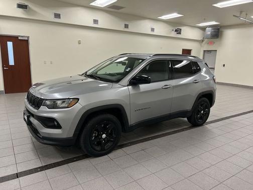Silver 2024 Jeep Compass LATITUDE